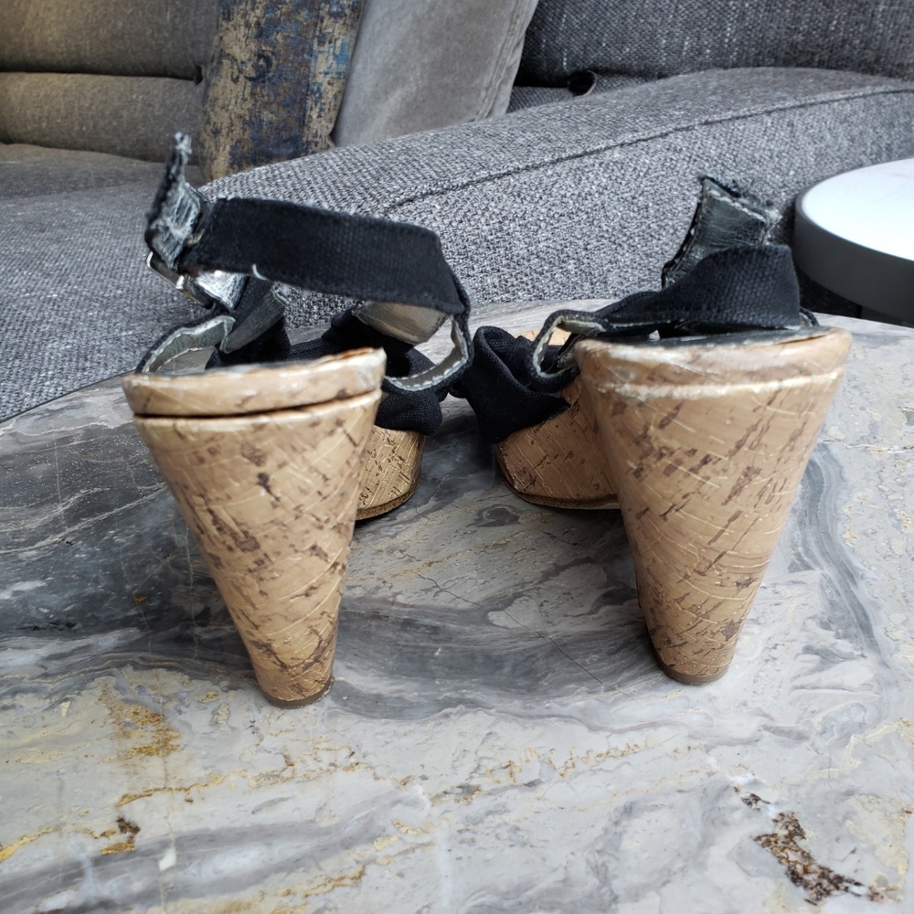 BLACK WEDGES - Picture 4 of 4